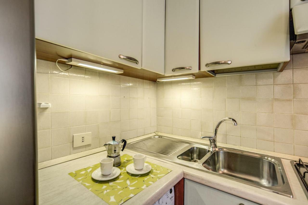 Guesthouse O Affittacamere Casa Fienaroli 2 Rome Extérieur photo
